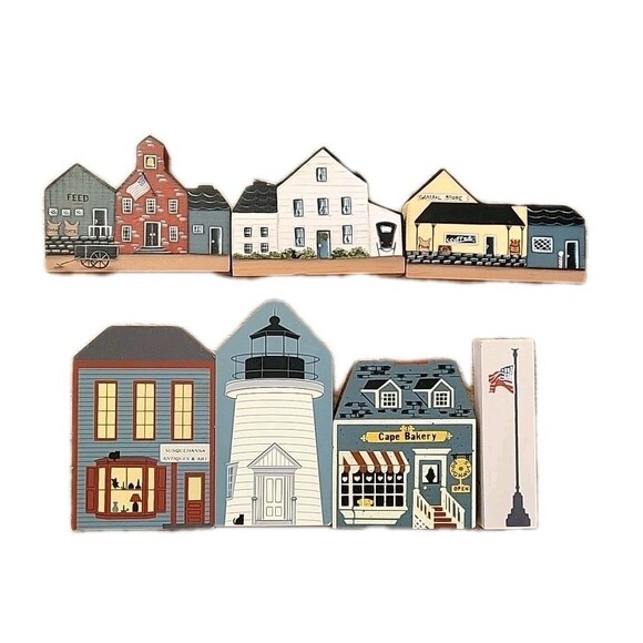 Unbranded Other - Cats Meow (7 Pc) Lighthouse, Flagpole & Mercantiles, House,2 Stores & Bakery EUC